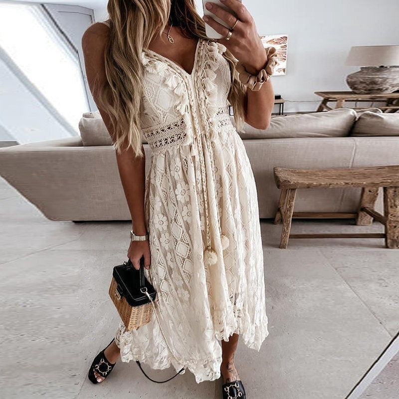 Charmantes Boho-Spitzen-Maxi-Kleid