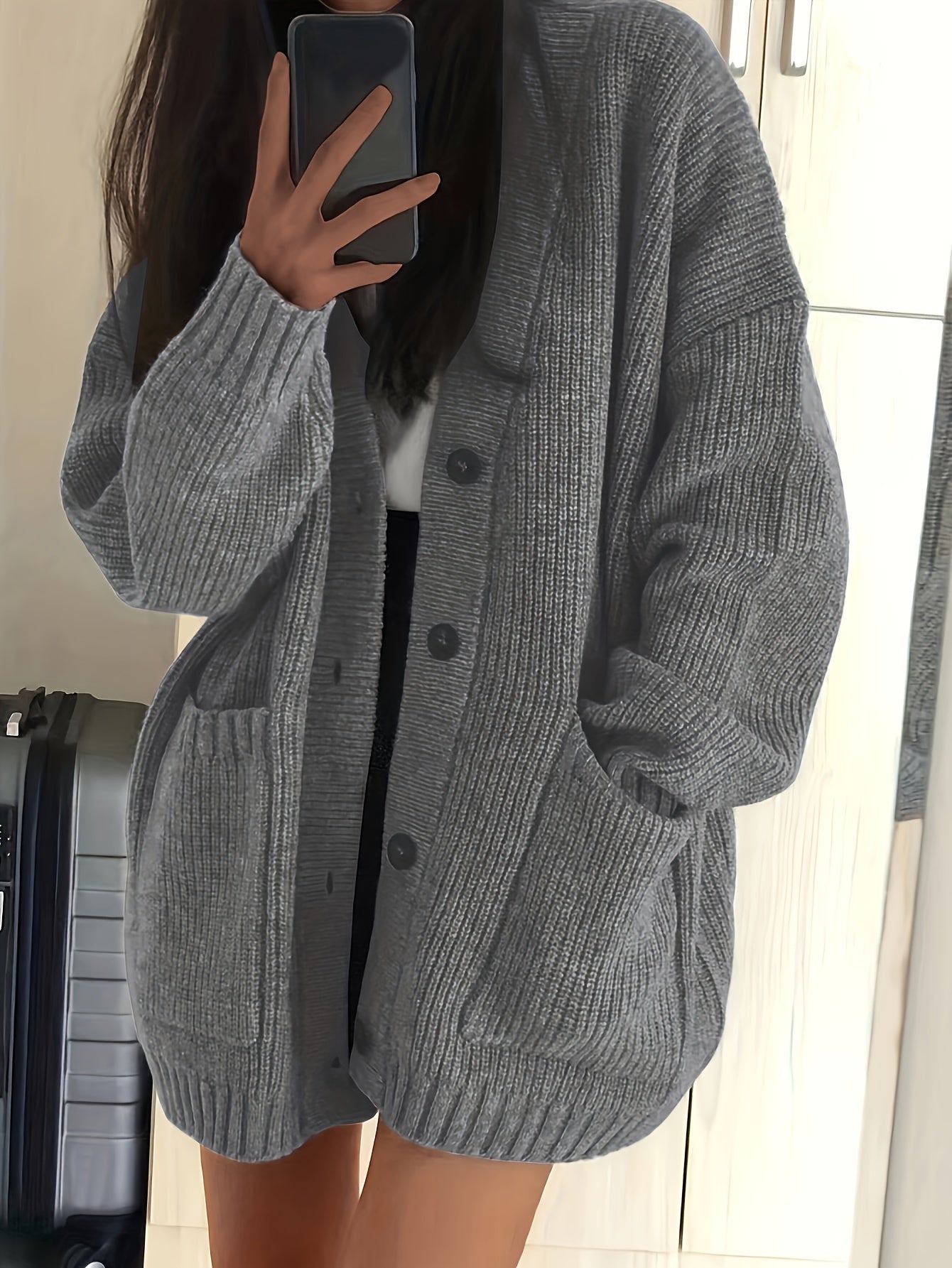 Kaffeefarbene Strickjacke mit Knöpfen - Lise