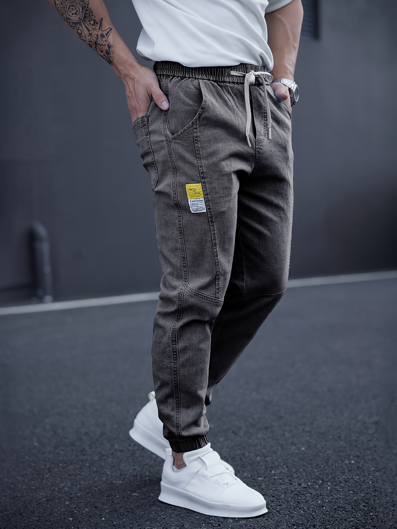 Schwarze Jogger-Jeans mit Kordelzug - Leo