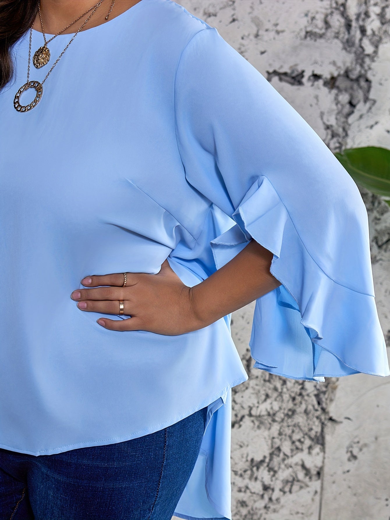Hellblaue Rüschenbluse - Sophie