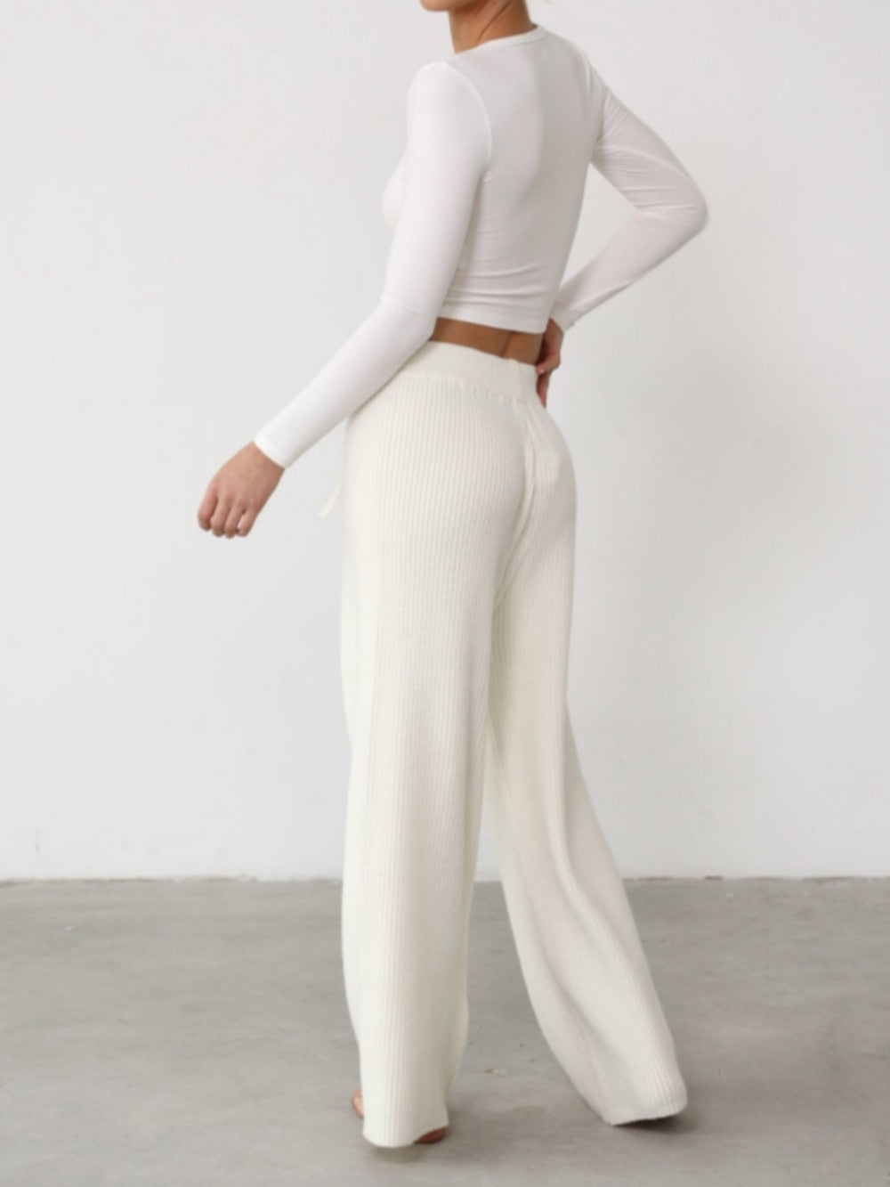 Beige Weithose aus Bio-Thermalstrick - Lina