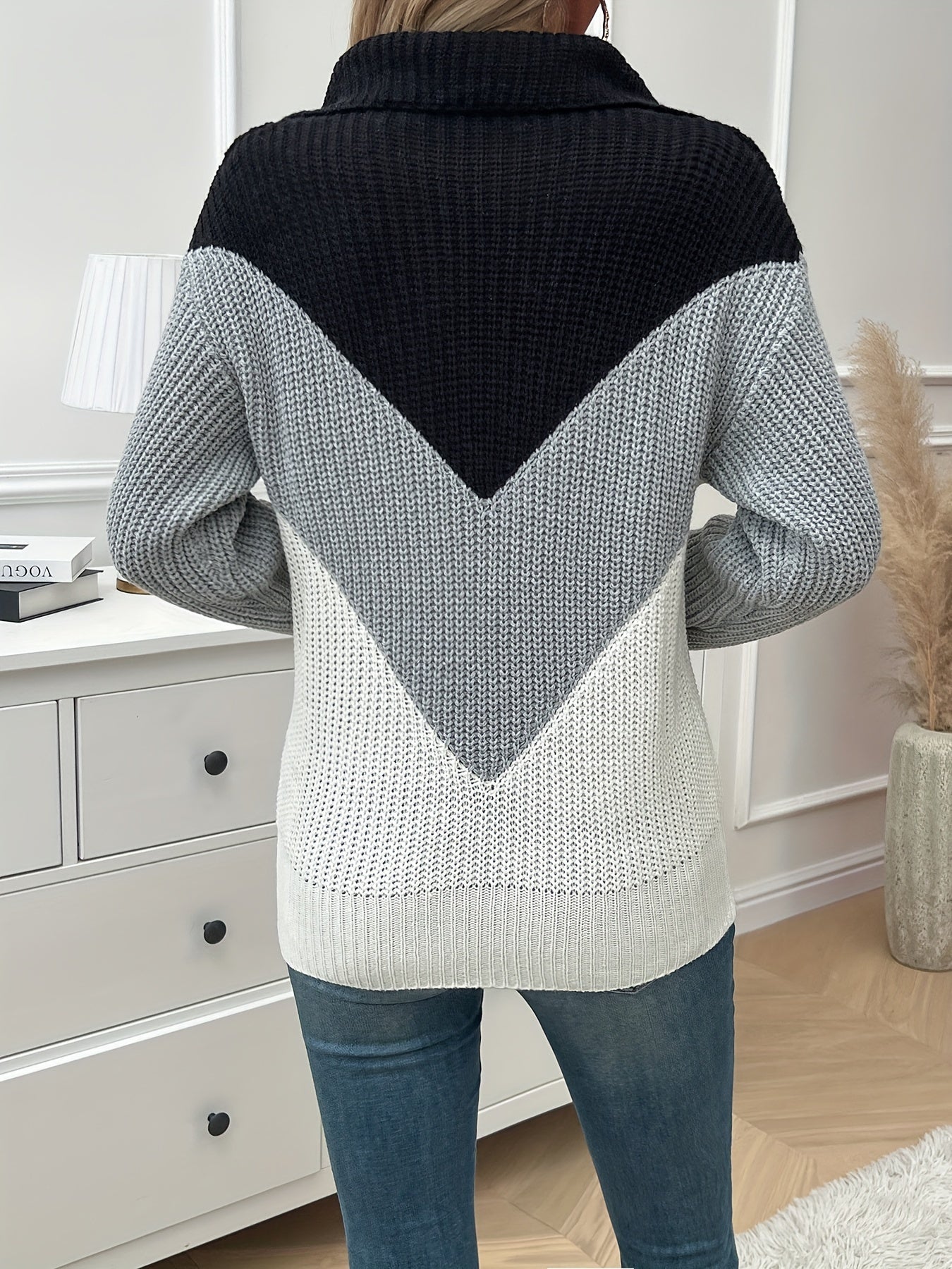 Grauer Colorblock-Pullover mit Viertelreißverschluss - Eva