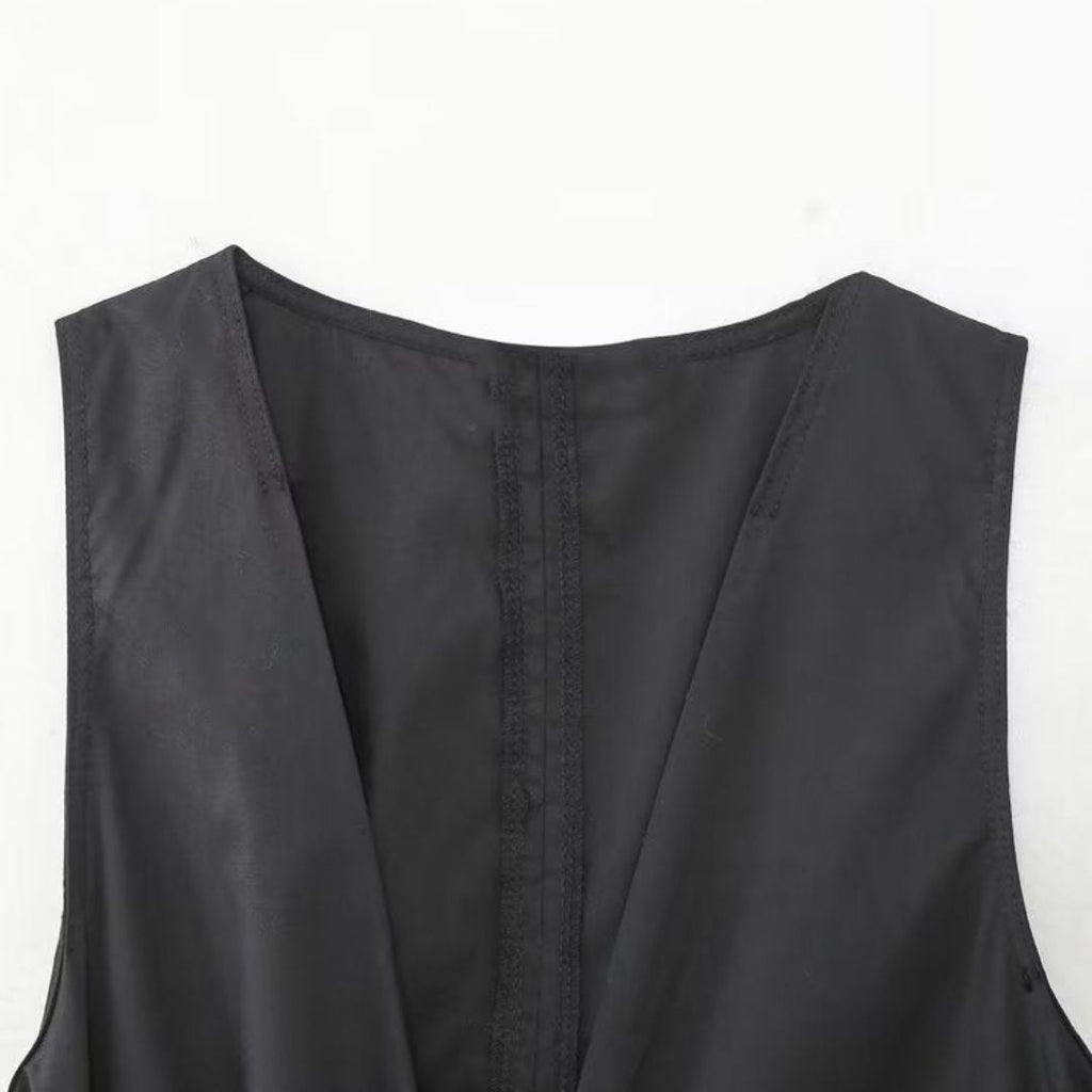 Eva's Weiße Midi-Kleid mit V-Ausschnitt