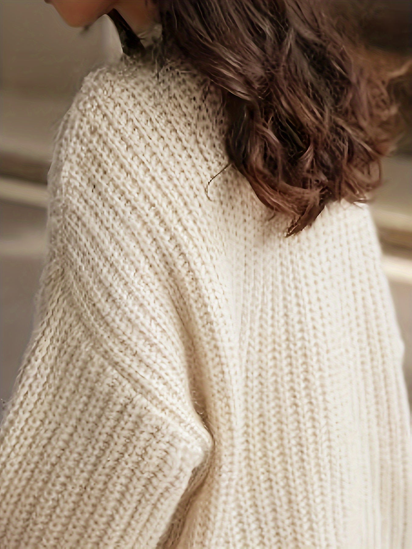 Apricotfarbener Kabelstrickpullover mit Rundhalsausschnitt - Emma