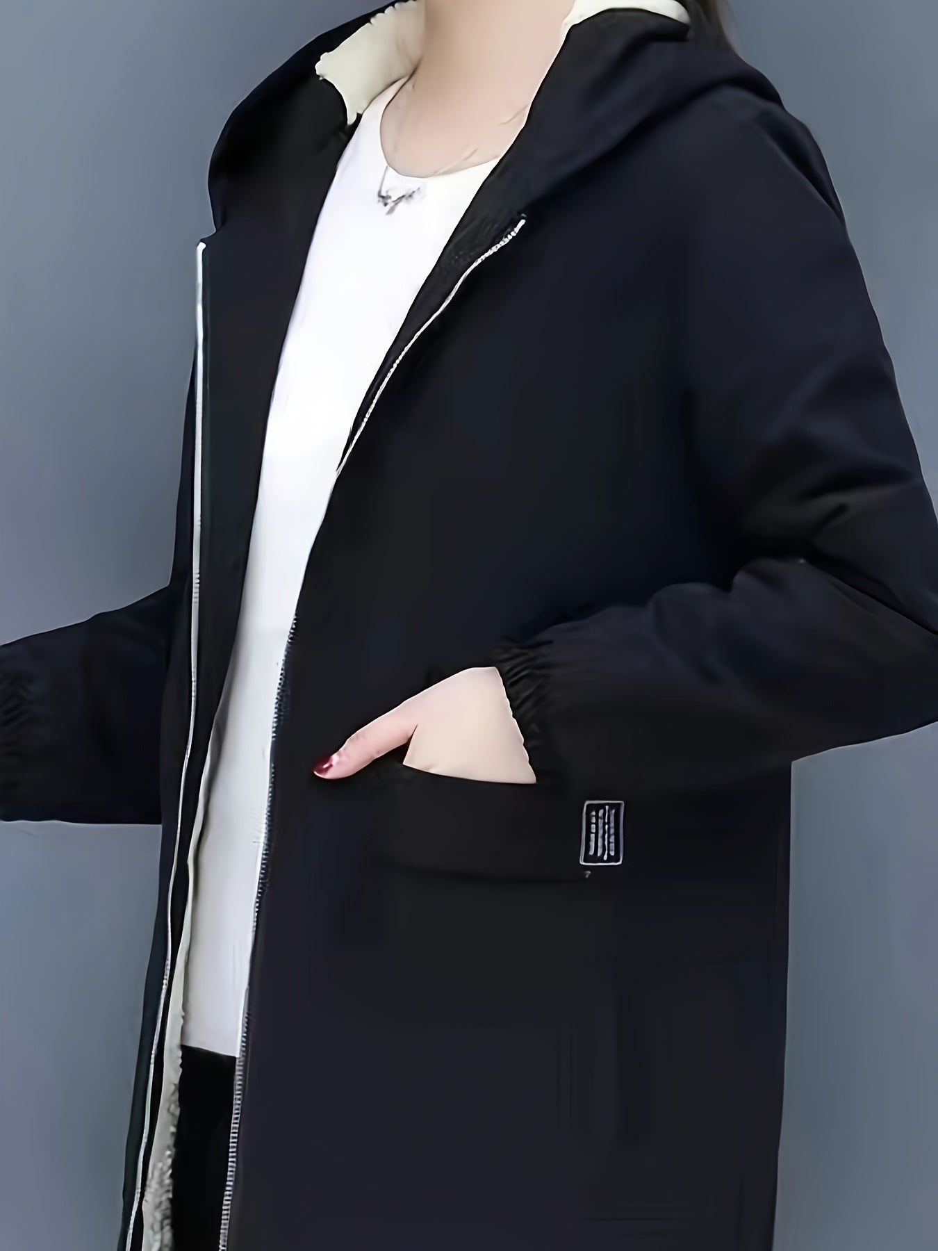 Schwarze Kapuzenjacke mit Reißverschluss - Lena