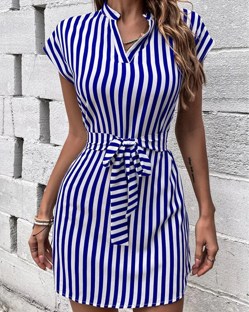 Blaues Gestreiftes V-Ausschnitt-Kleid - Kailee