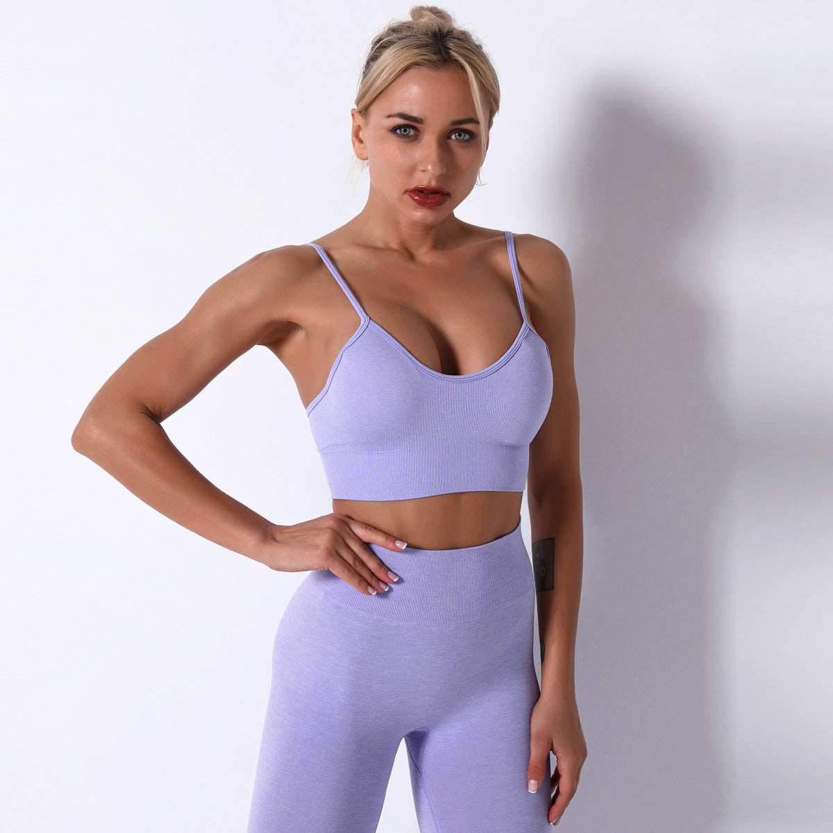 Ava - Orangefarbenes Nahtloses Yoga-Set