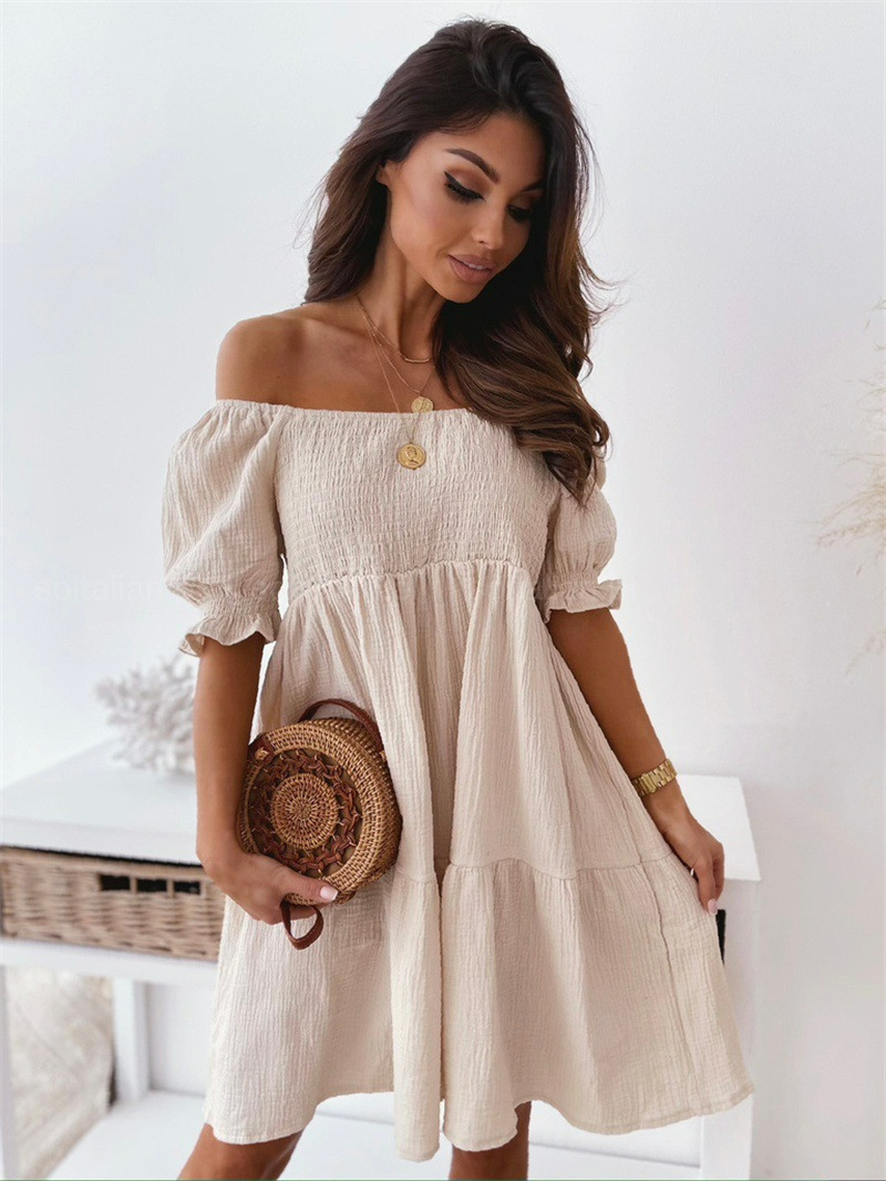 Eva's Beige Smockkleid mit Off-Shoulder-Design