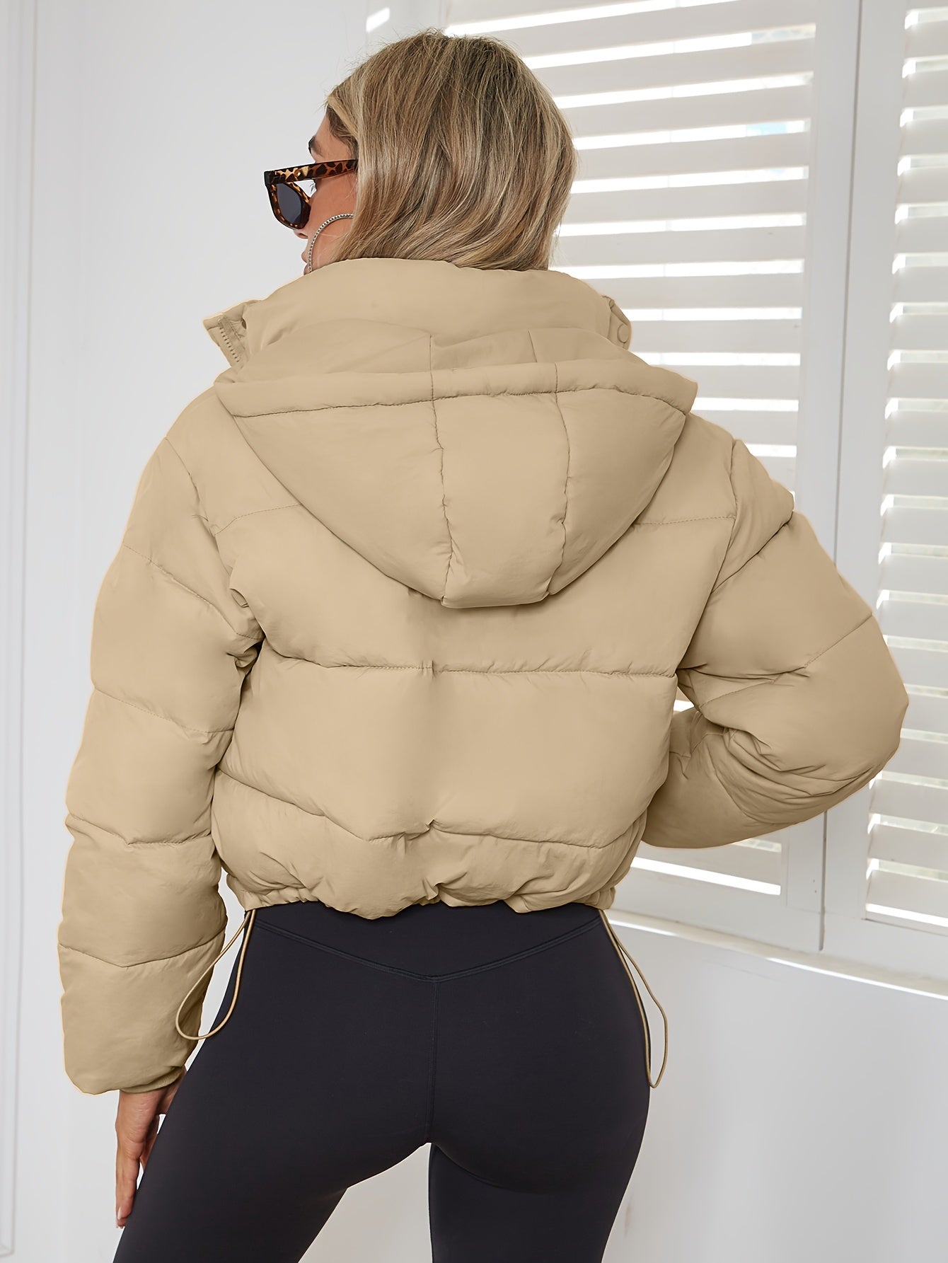 Schwarze Taillierte Wattierte Jacke - Noor