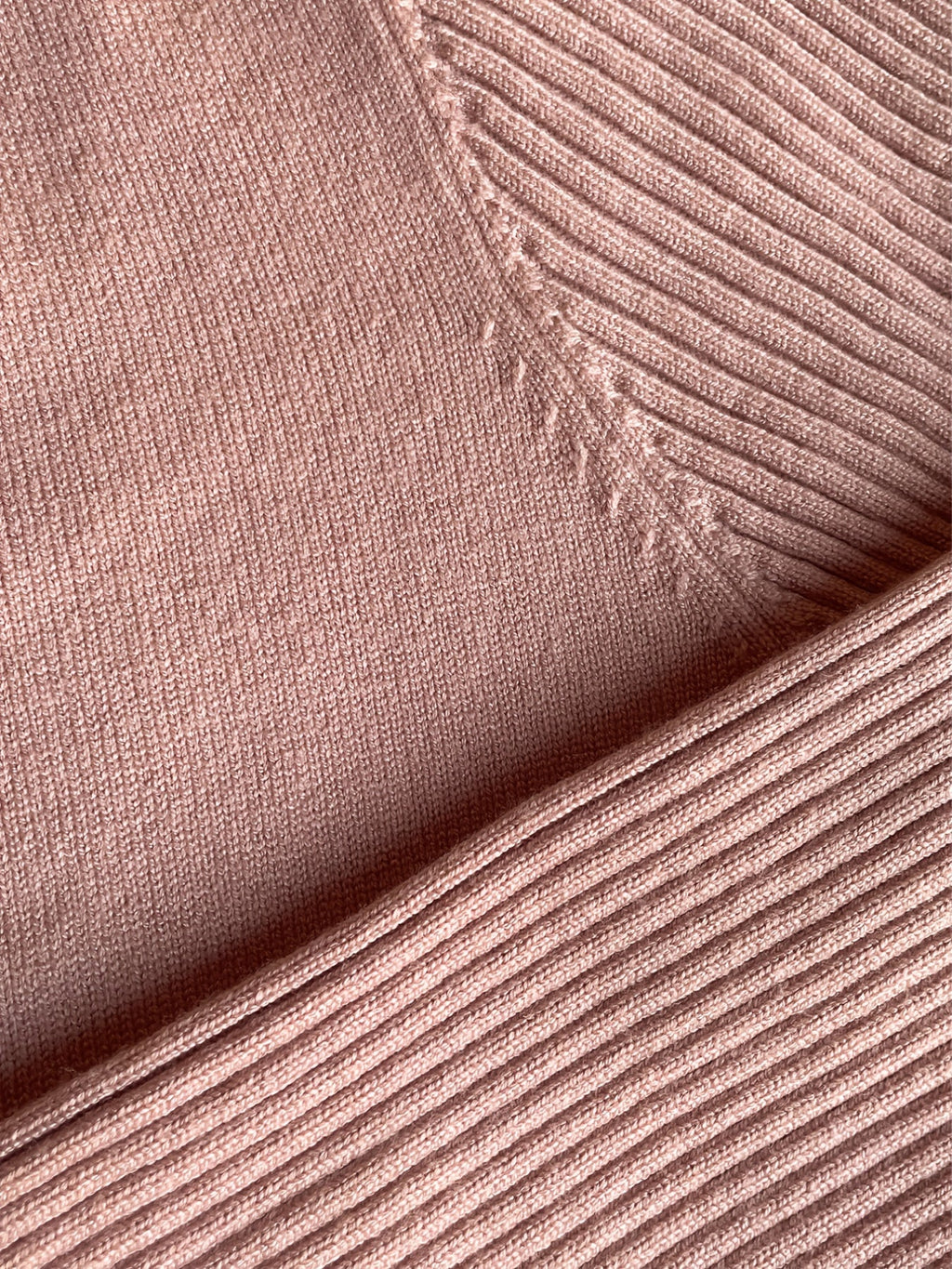 Rosa Elegantes Rüschendress - Mila