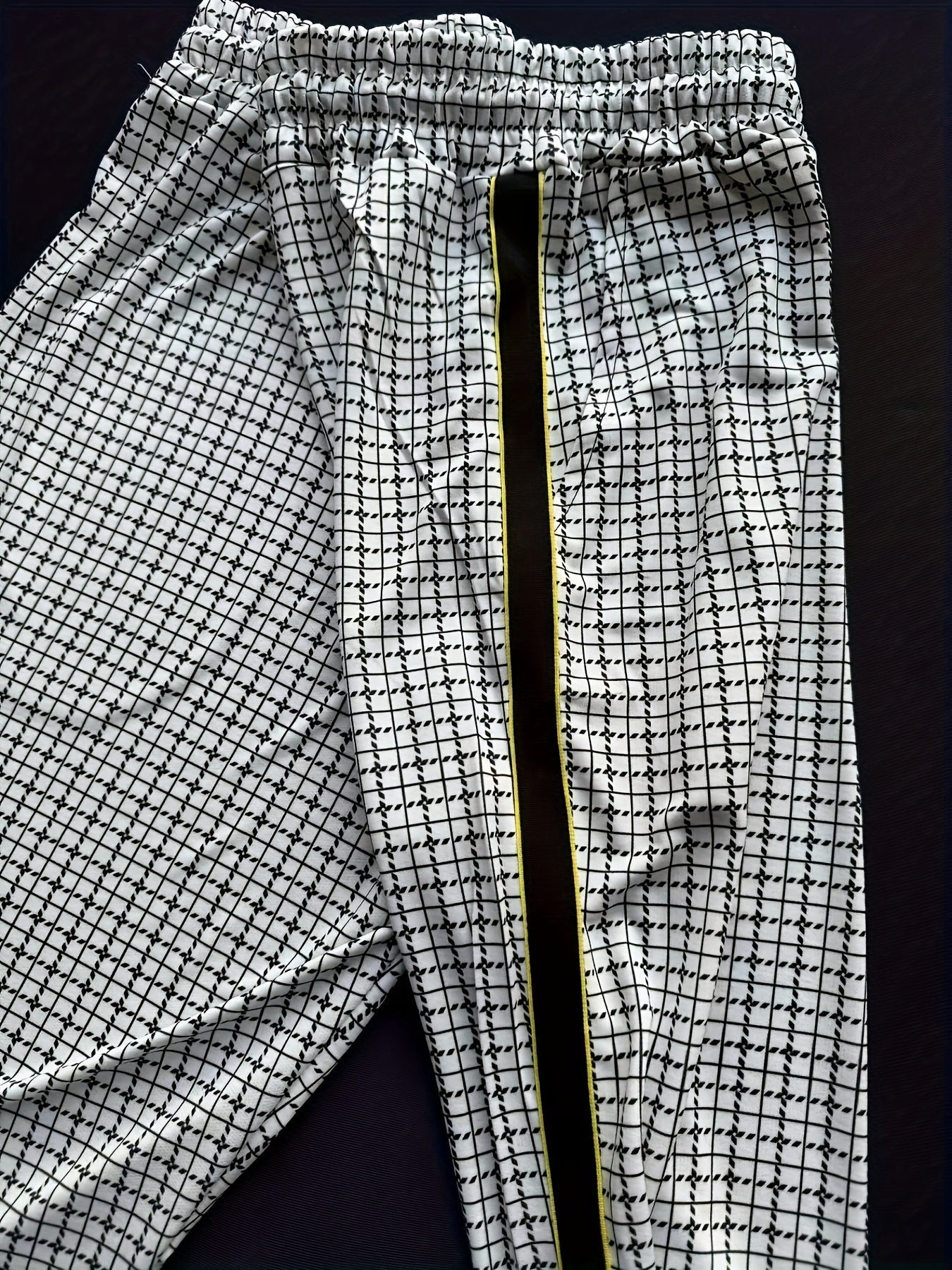 Schwarze Karo-Sweathose - Ezekiel