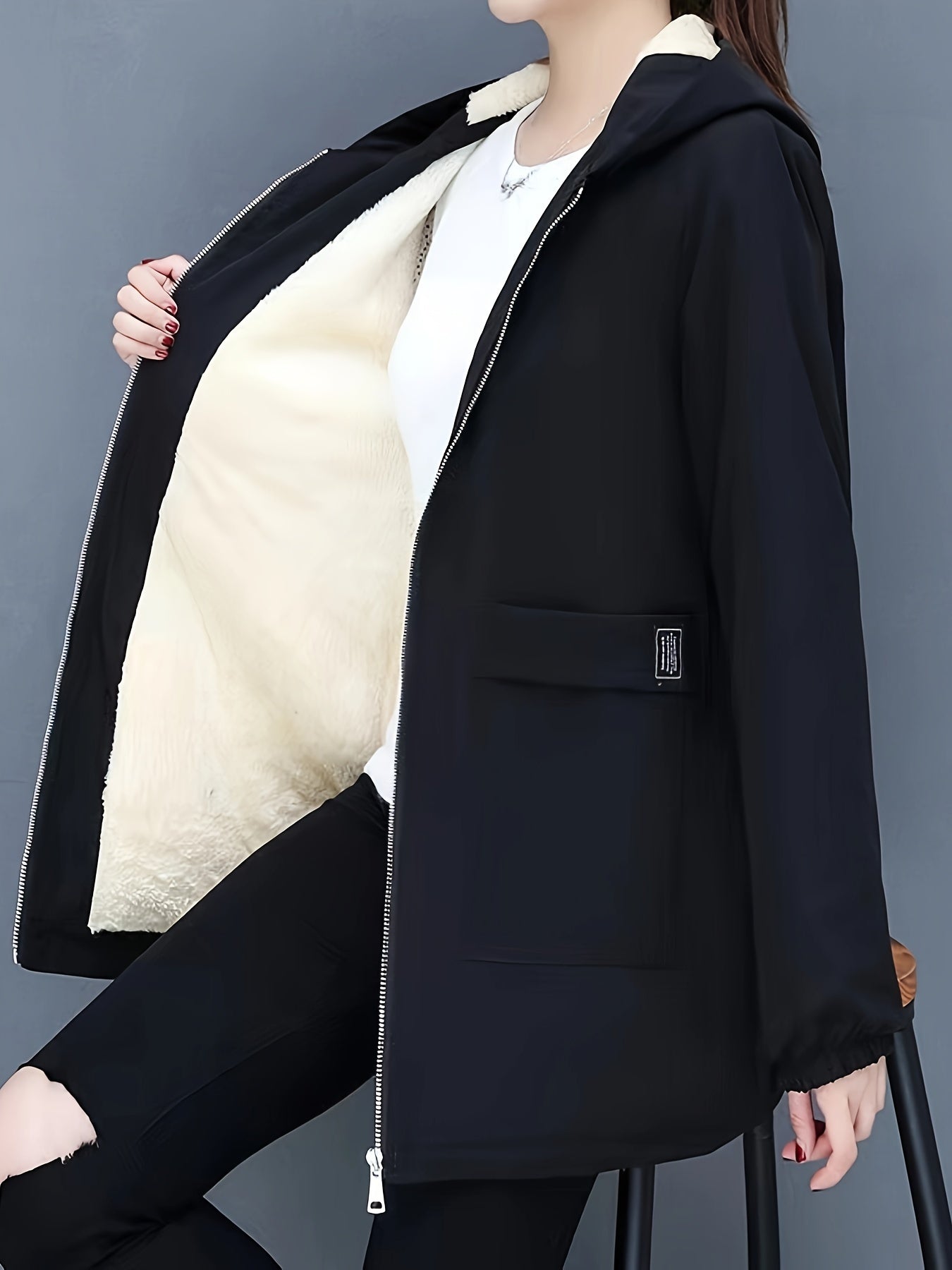 Schwarze Kapuzenjacke mit Reißverschluss - Lena