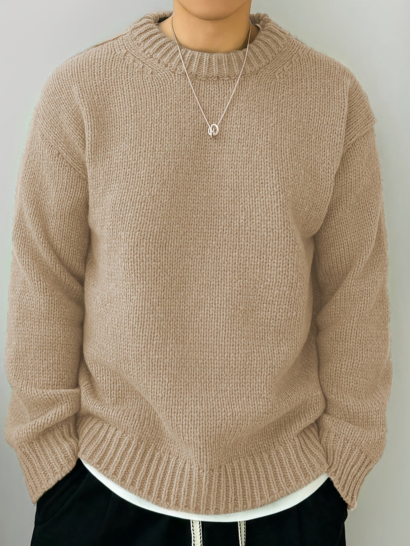 Olivgrüner Strickpullover mit Rundhalsausschnitt - Finn