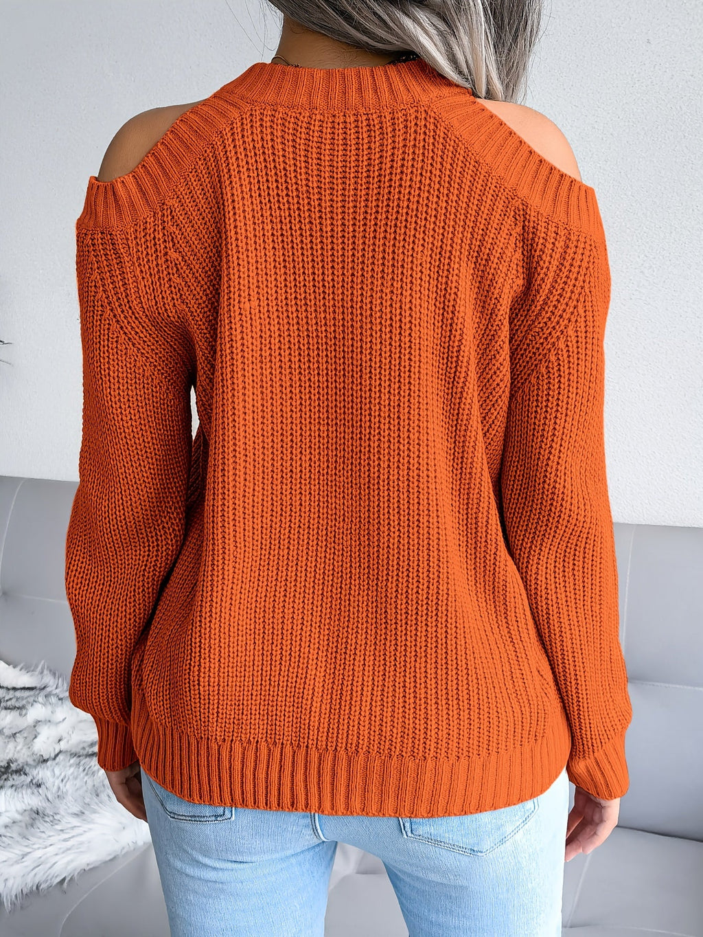 Orange-Roter Strickpullover mit Schulterausschnitt - Mila
