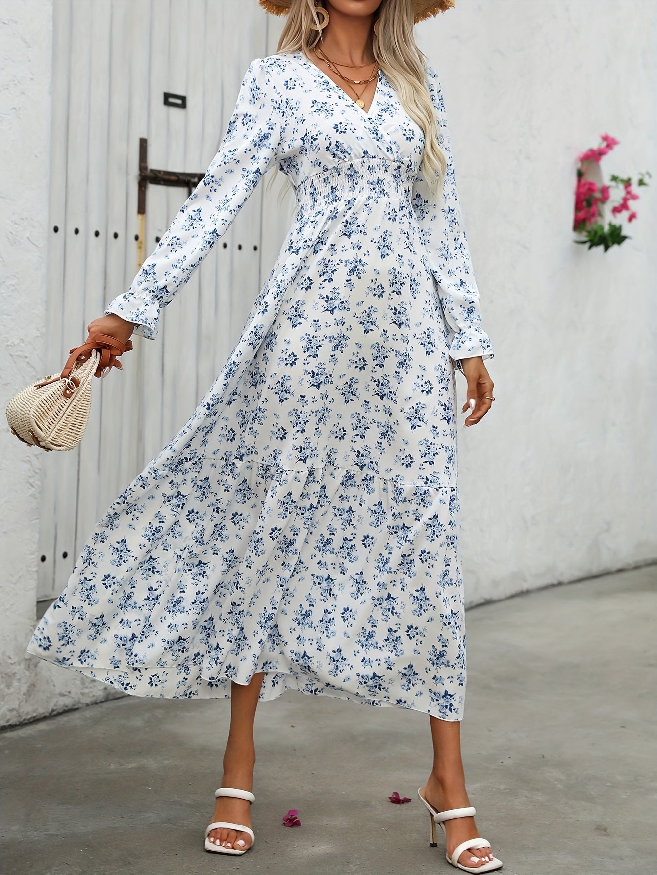 Weißes Blumenkleid mit Rüschen - Fleur