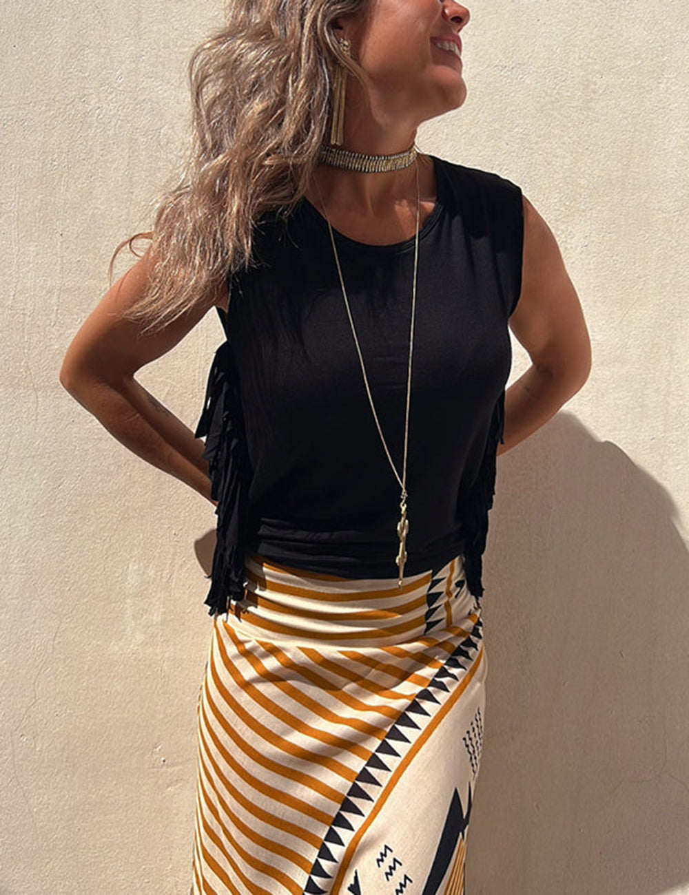 Schwarzes Boho Oberteil mit Quasten - Ella