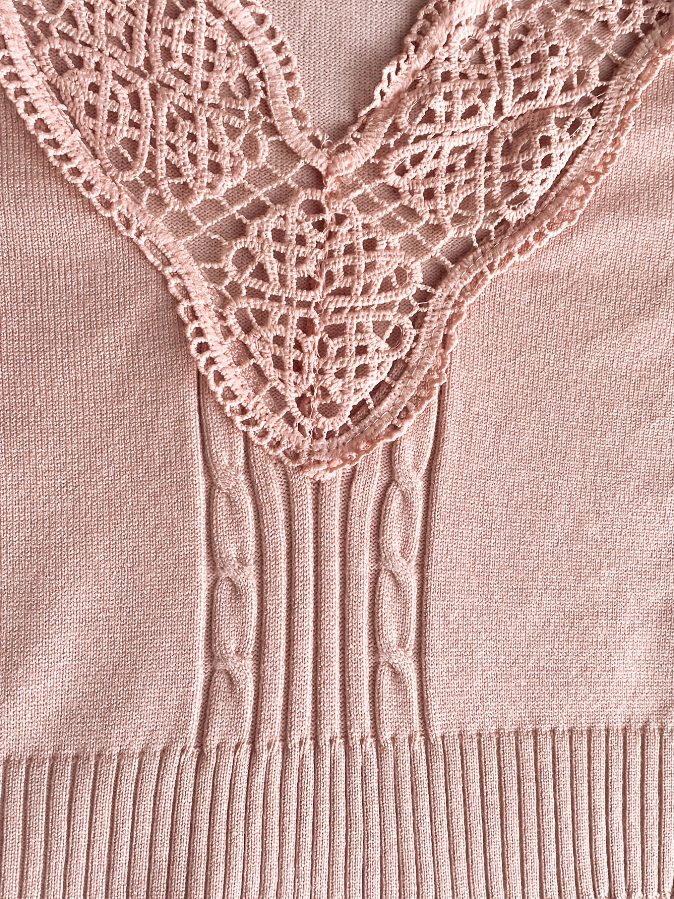 Rosa Elegantes Rüschendress - Mila