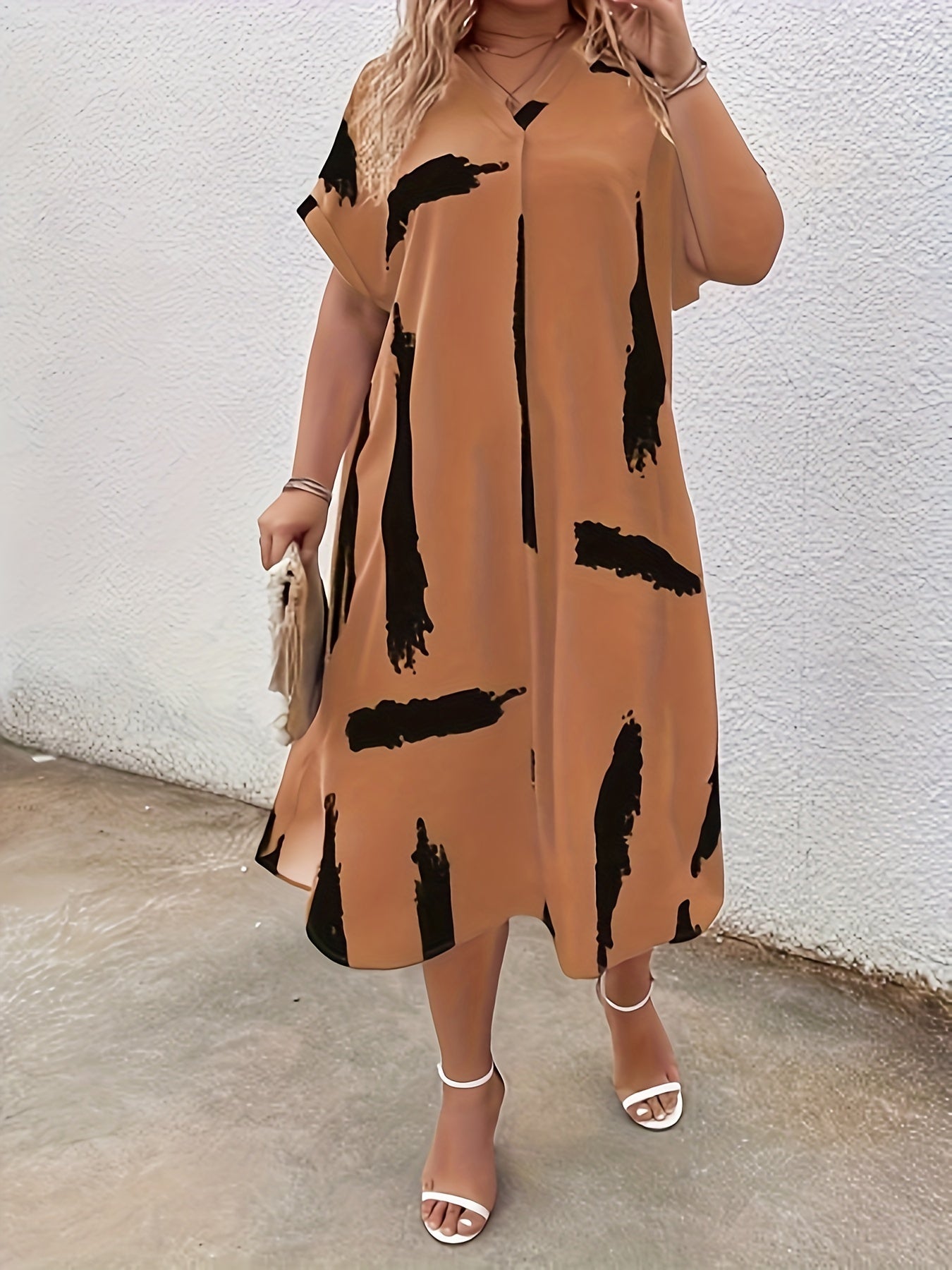 Hellbraunes Pinselstrich-Kleid - Nora