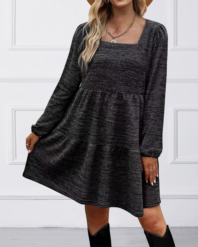 Ruby - Rotes Kleid mit Langen Ärmeln und Quadratischem Ausschnitt