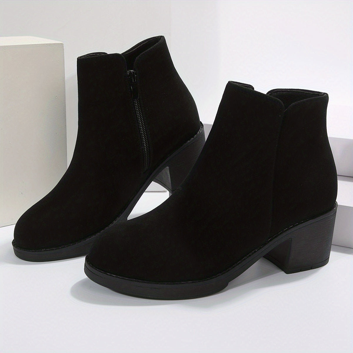 Schwarze Stiefeletten mit Blockabsatz und Reißverschluss - Mila