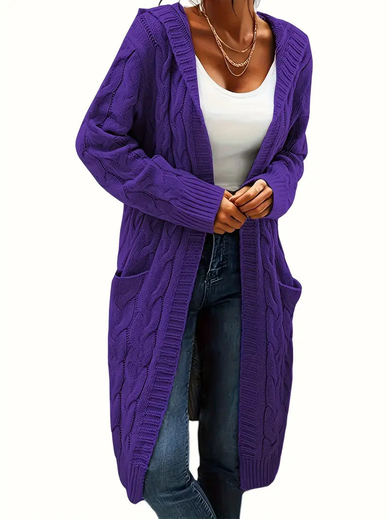 Schwarze Strick-Kapuzenjacke mit Zopfmuster – Nora
