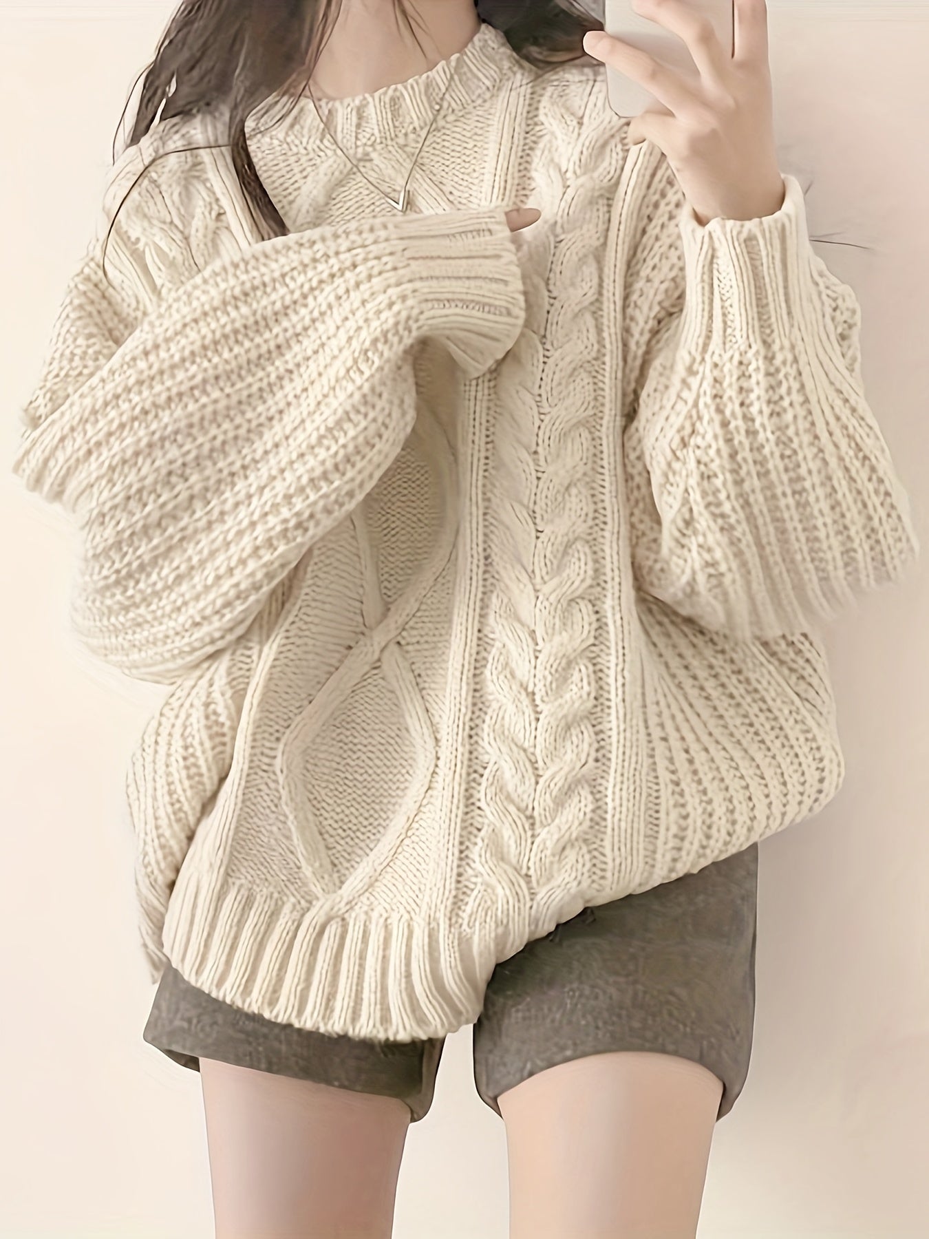 Apricotfarbener Kabelstrickpullover mit Rundhalsausschnitt - Emma