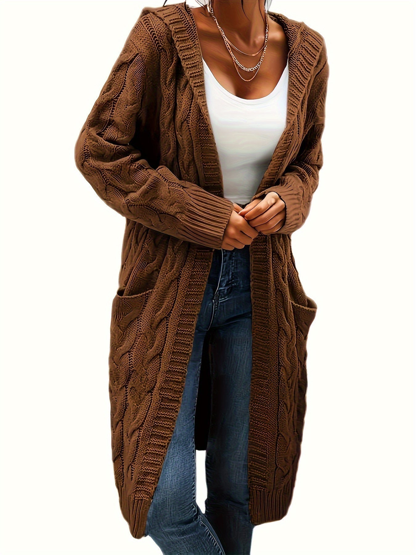 Schwarze Strick-Kapuzenjacke mit Zopfmuster – Nora