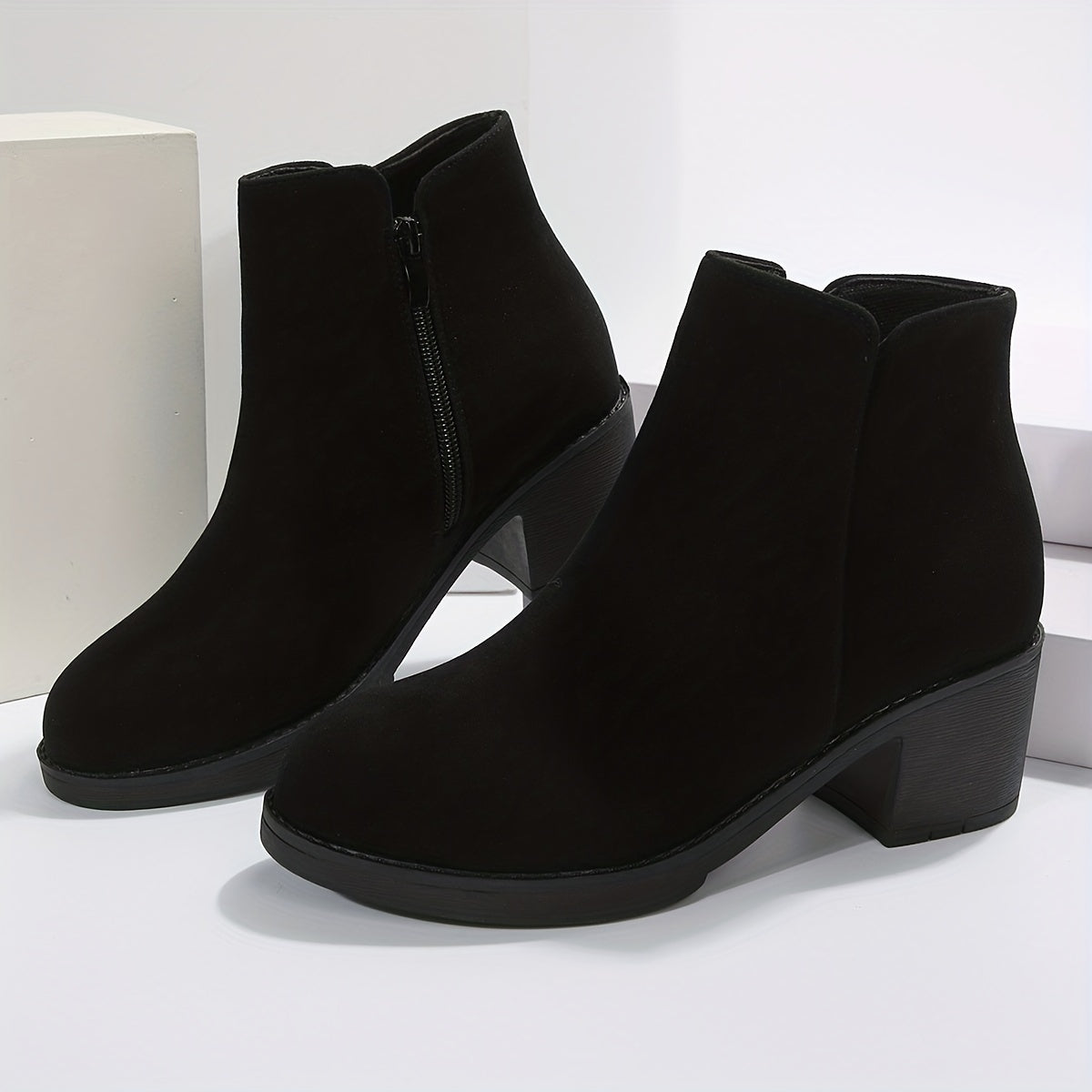 Schwarze Stiefeletten mit Blockabsatz und Reißverschluss - Mila