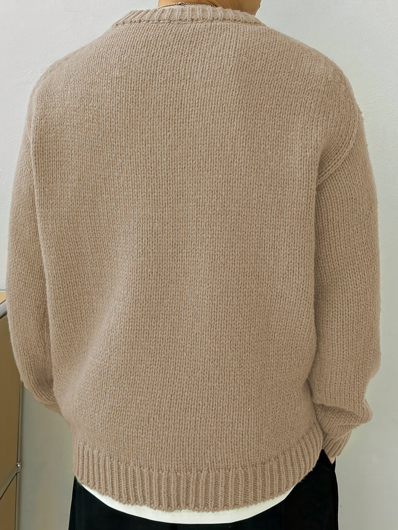 Olivgrüner Strickpullover mit Rundhalsausschnitt - Finn