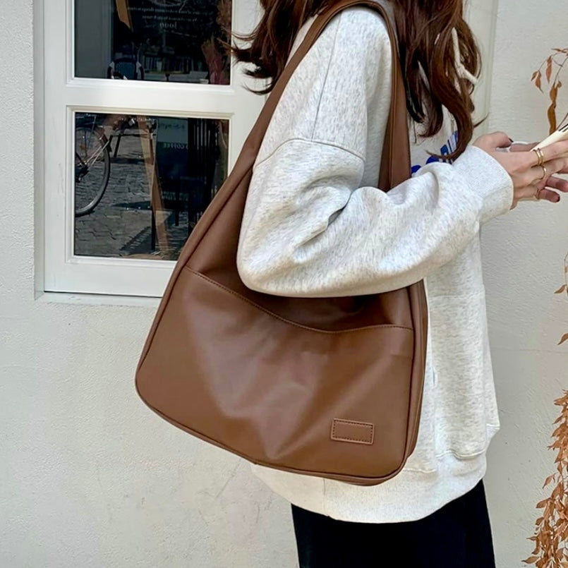 Burgunderrote Schultertasche - Elin
