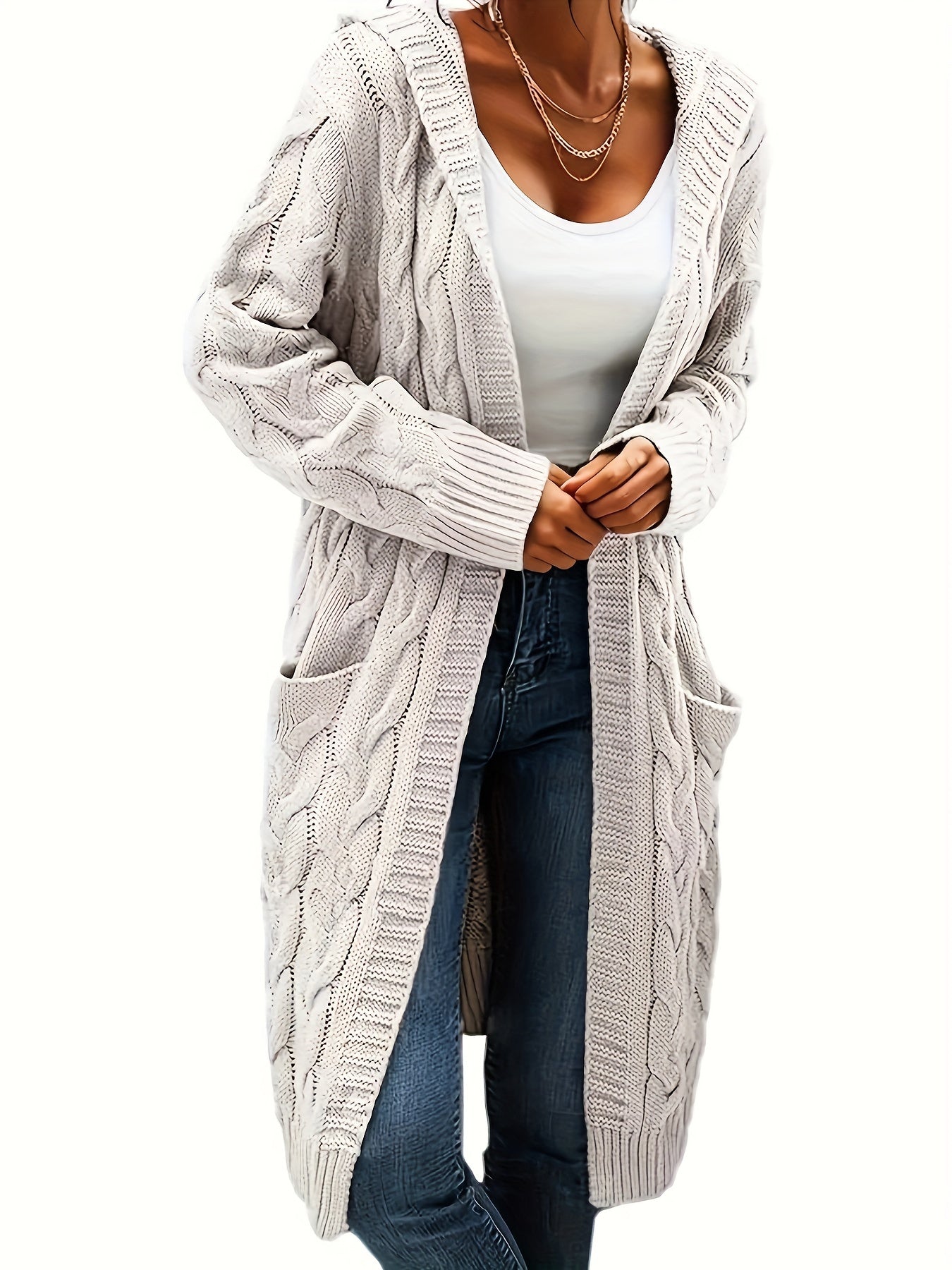 Schwarze Strick-Kapuzenjacke mit Zopfmuster – Nora