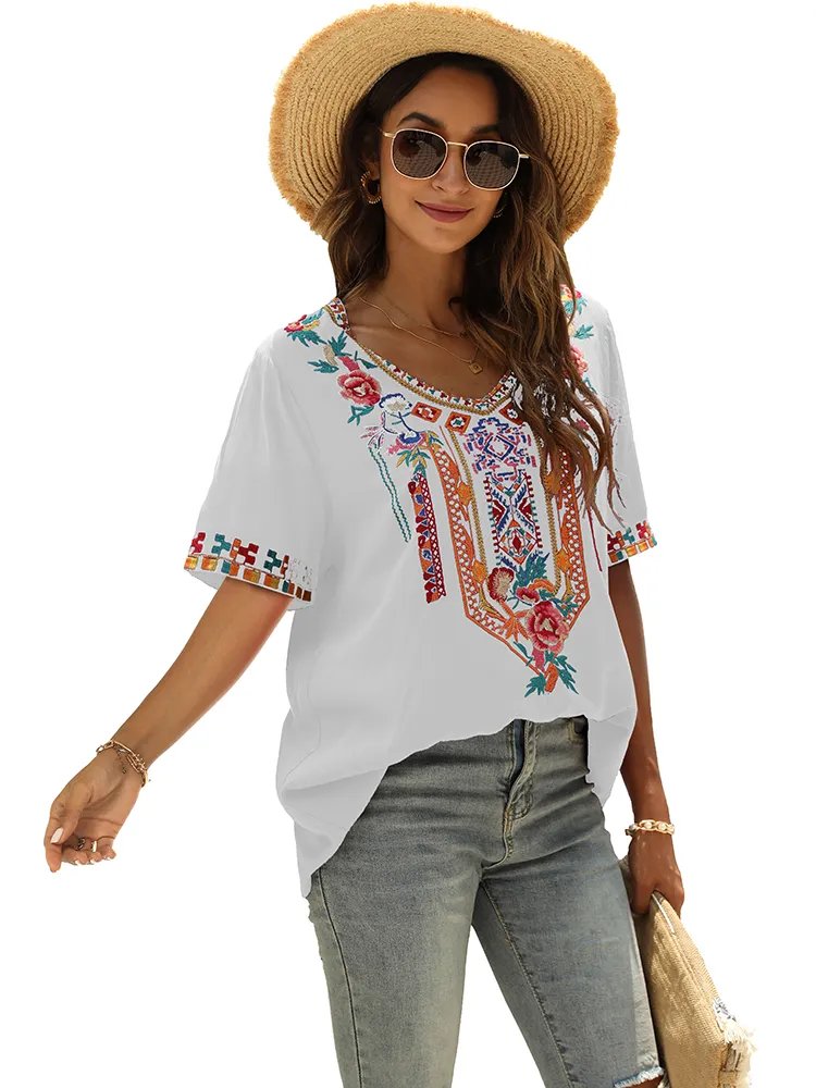 Morna - Weiße Bestickte Slim-Fit Bluse