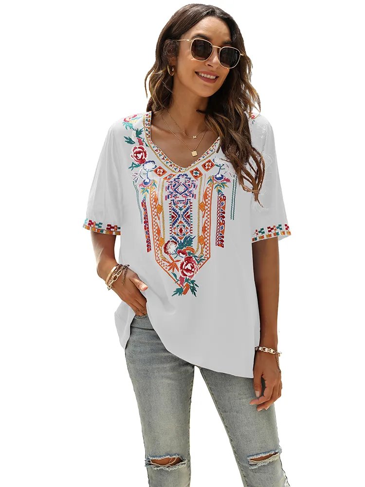 Morna - Weiße Bestickte Slim-Fit Bluse