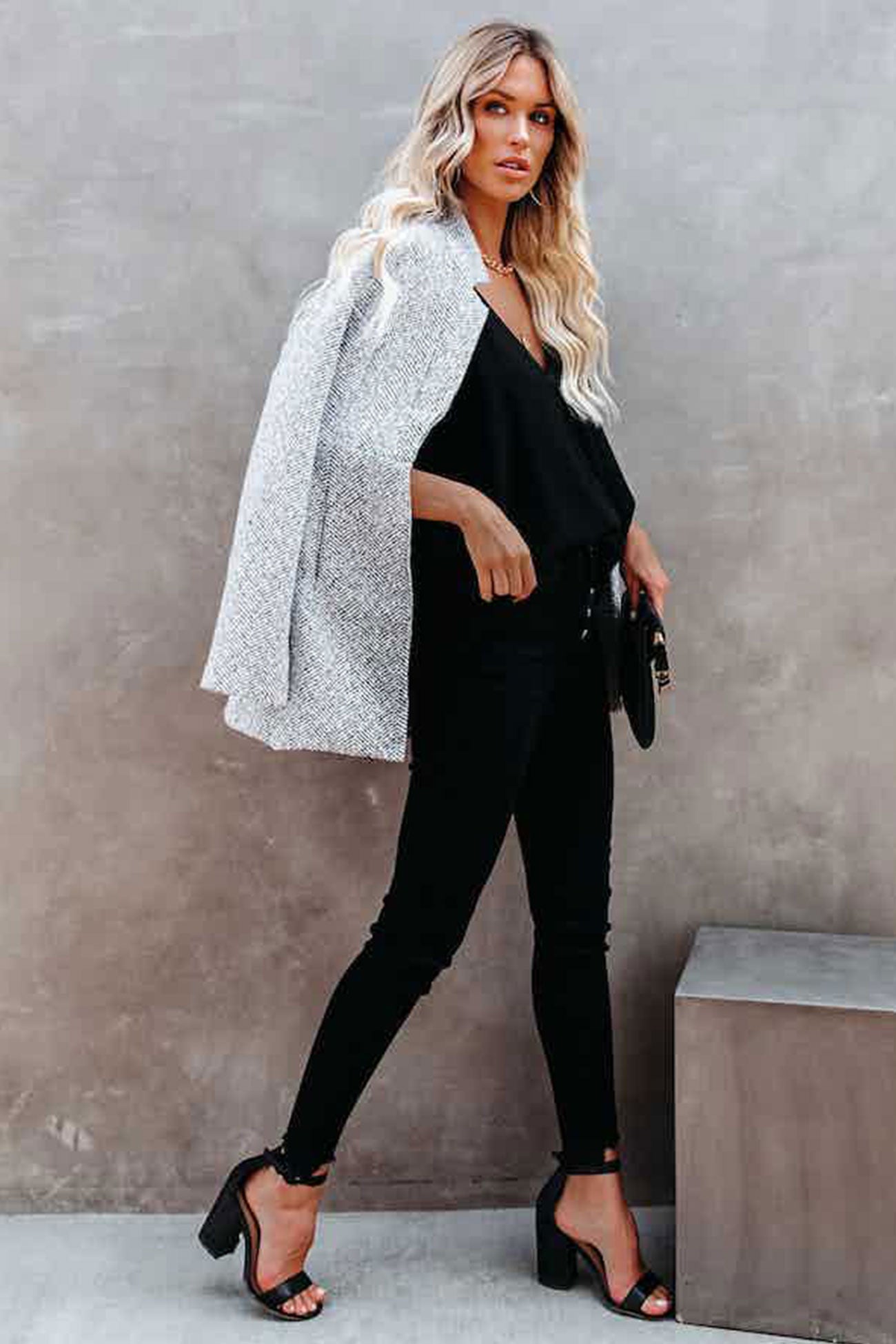 Grauer Mantel mit Taschen - Nora