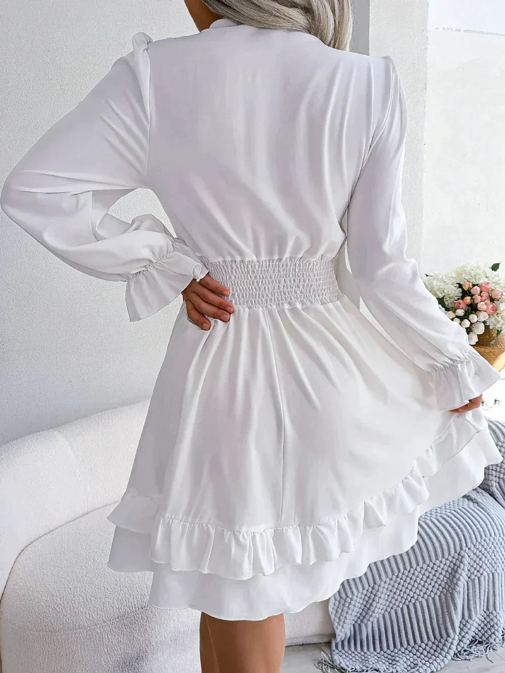 Bibi - Rosa Kleid mit Tiefer Ausschnitt und Rüschen