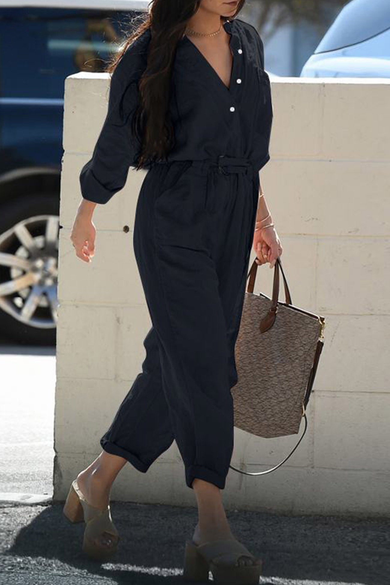 Rosa Taillierter Jumpsuit mit Gürtel – Mia