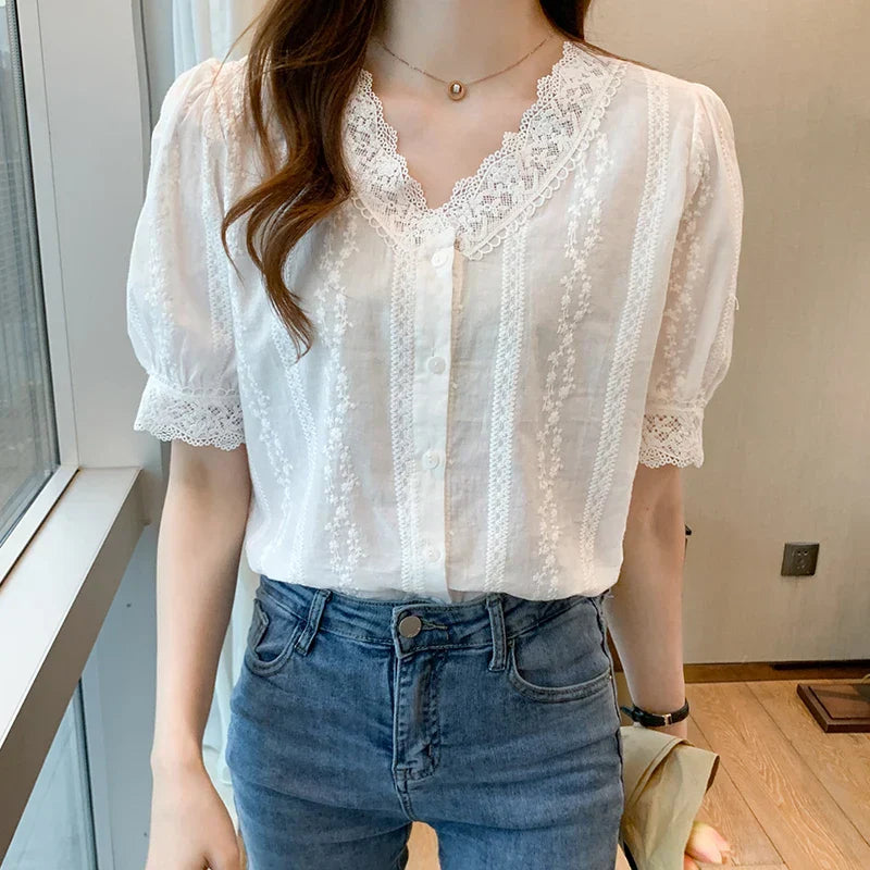 Penny - Weiße Spitzen-V-Ausschnitt-Bluse