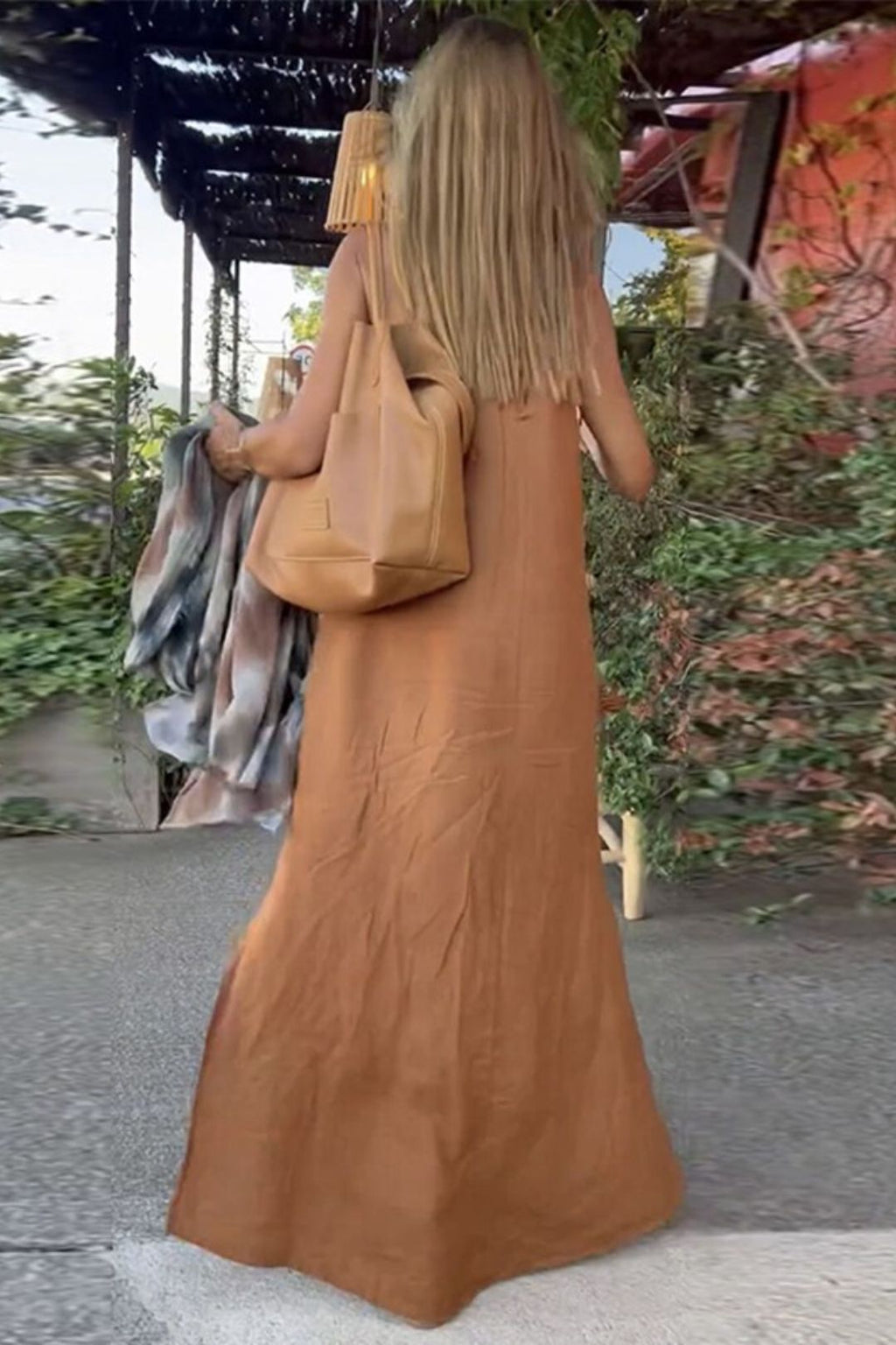 Lara's Lange Schwarzes Sommerkleid