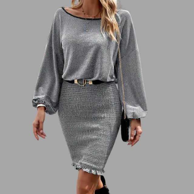 Esmee - Blaues Glänzendes Midi-Kleid mit Taillenbetonung