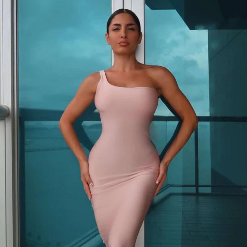 Eva - Schwarzes Komfort-Set mit figurformendem Effekt