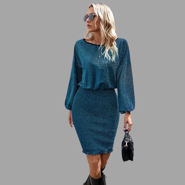 Esmee - Blaues Glänzendes Midi-Kleid mit Taillenbetonung