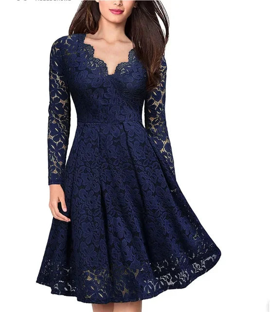 Schwarzes Spitzen-Midi-Kleid - Shaena