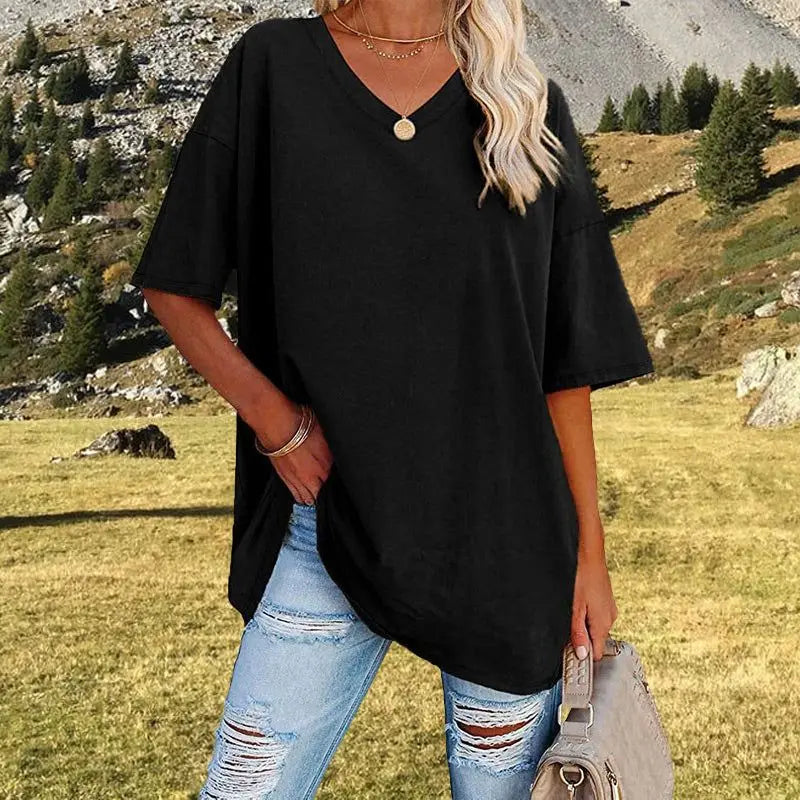 Schwarzes V-Ausschnitt T-Shirt - Yvonne