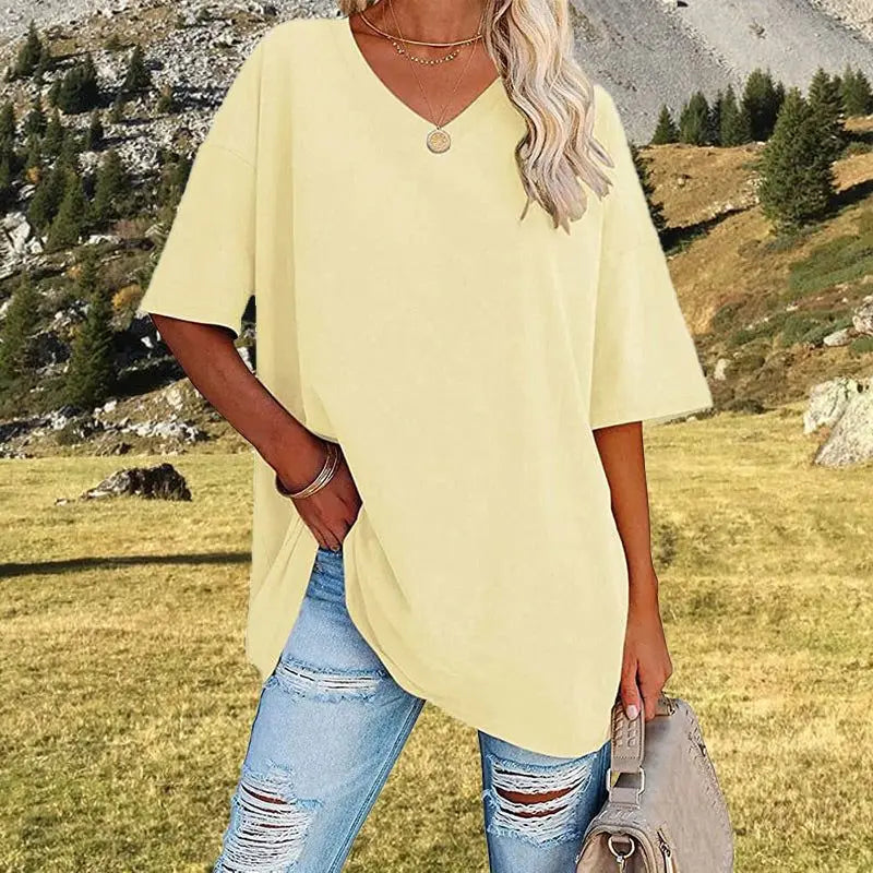Schwarzes V-Ausschnitt T-Shirt - Yvonne