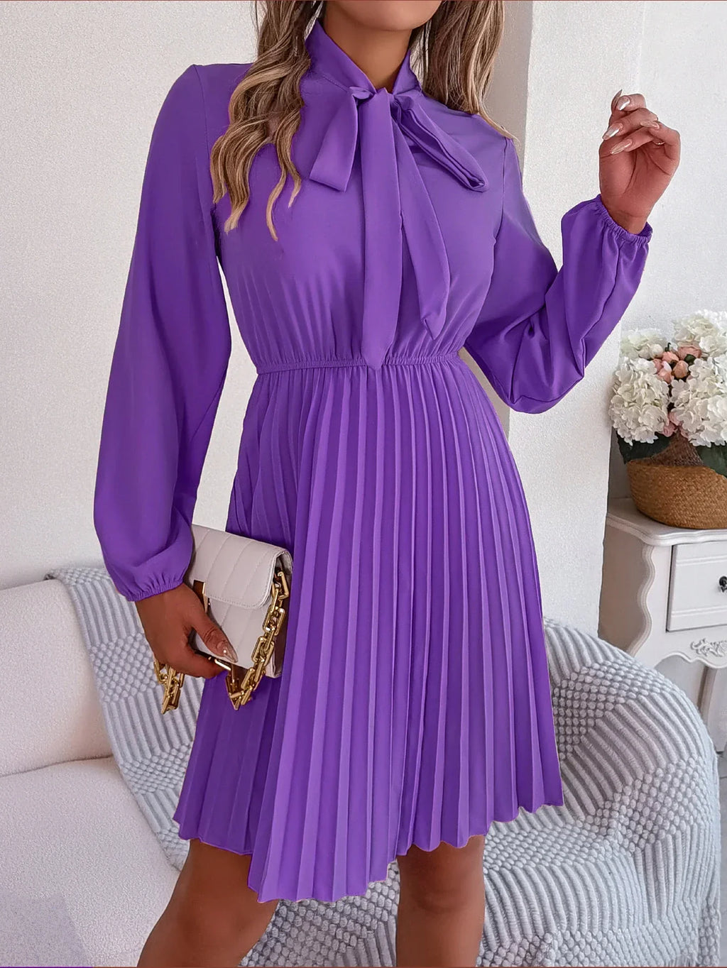 Mabel - Elegantes Rotes Chiffonkleid mit Schleife