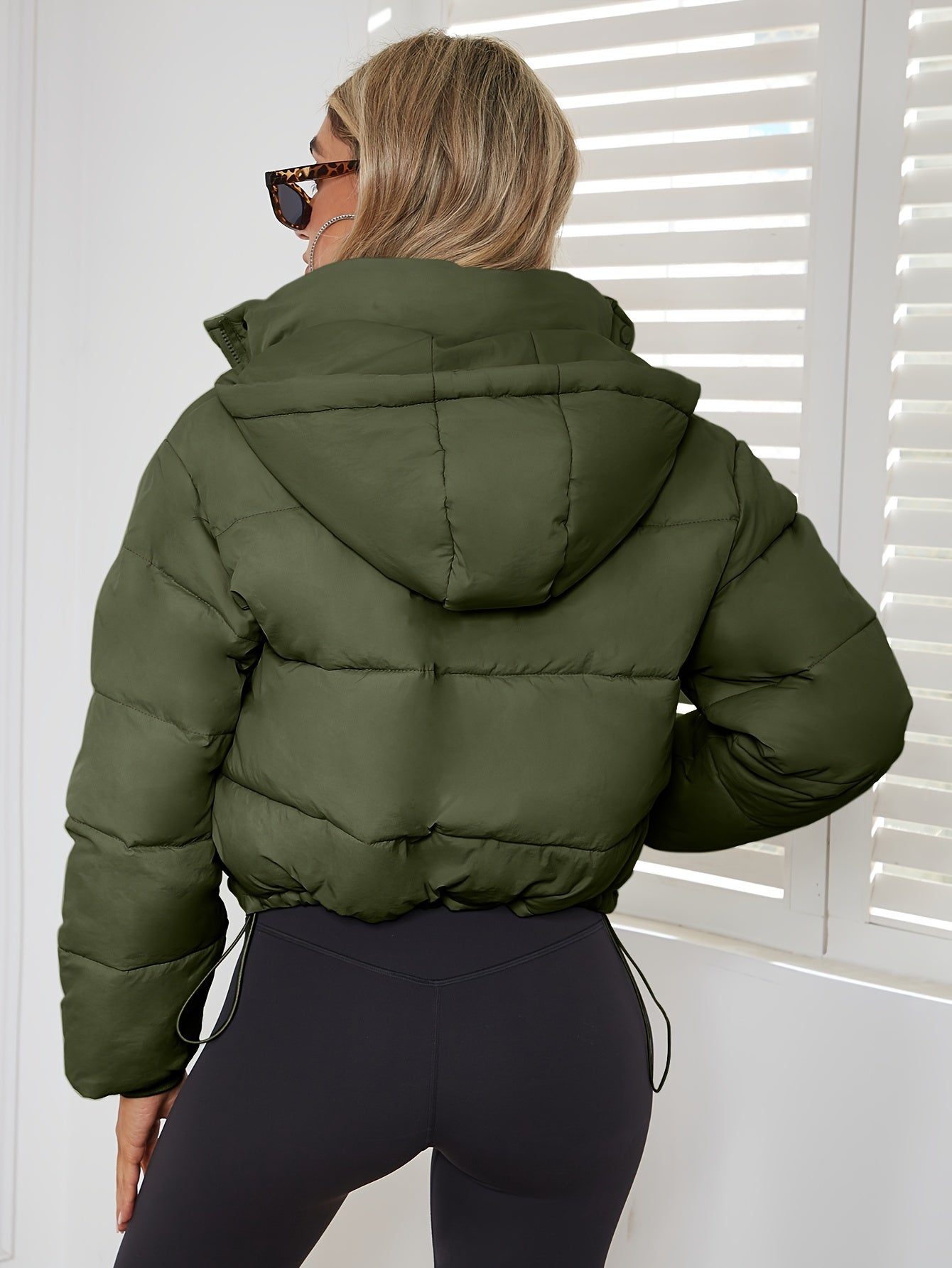 Schwarze Taillierte Wattierte Jacke - Noor