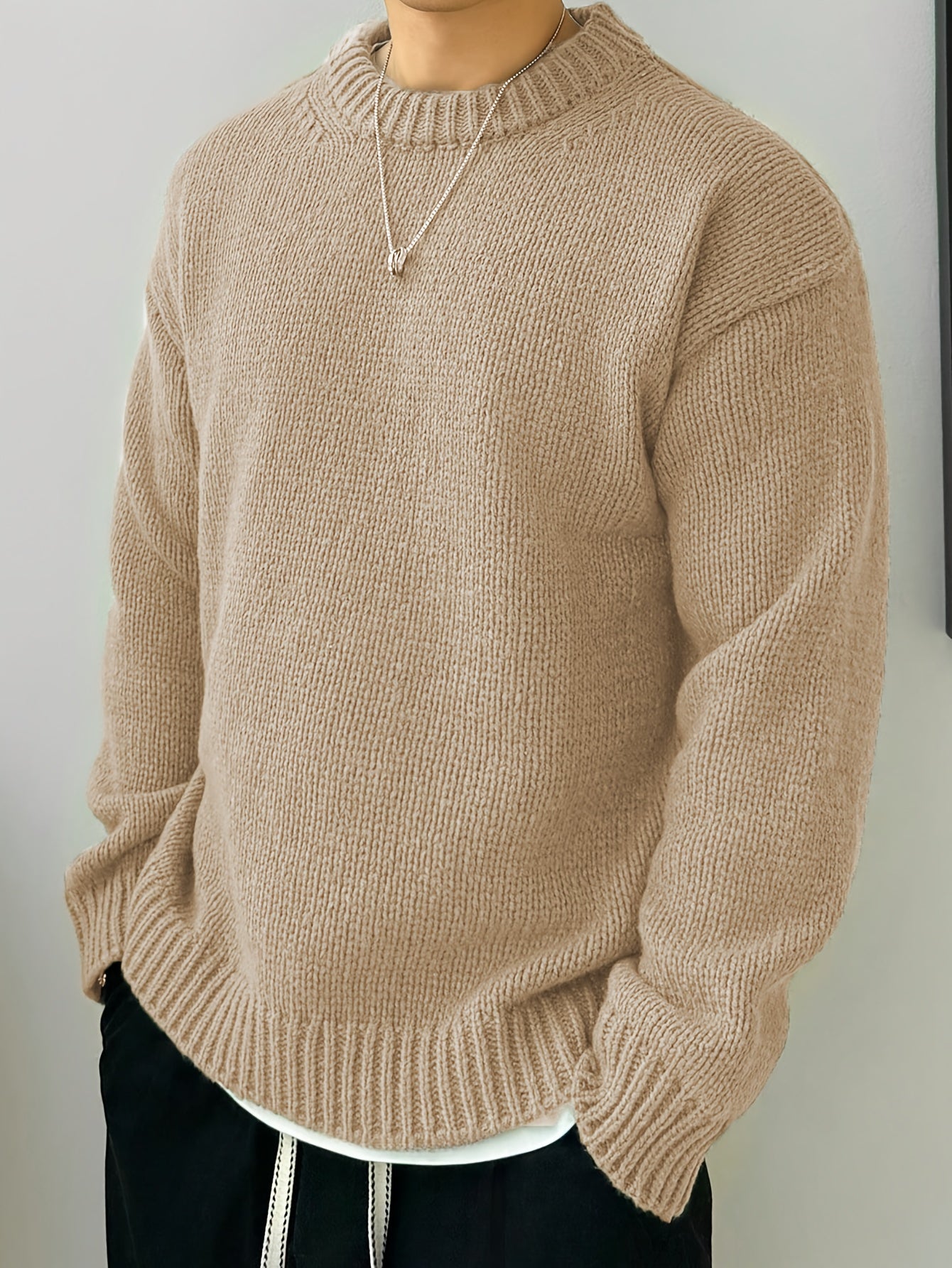 Olivgrüner Strickpullover mit Rundhalsausschnitt - Finn