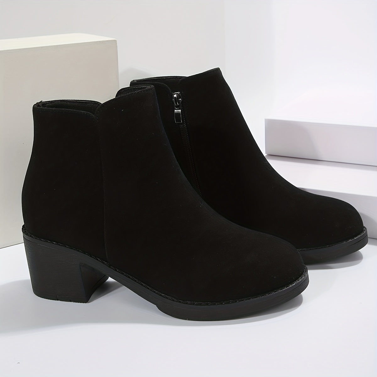 Schwarze Stiefeletten mit Blockabsatz und Reißverschluss - Mila