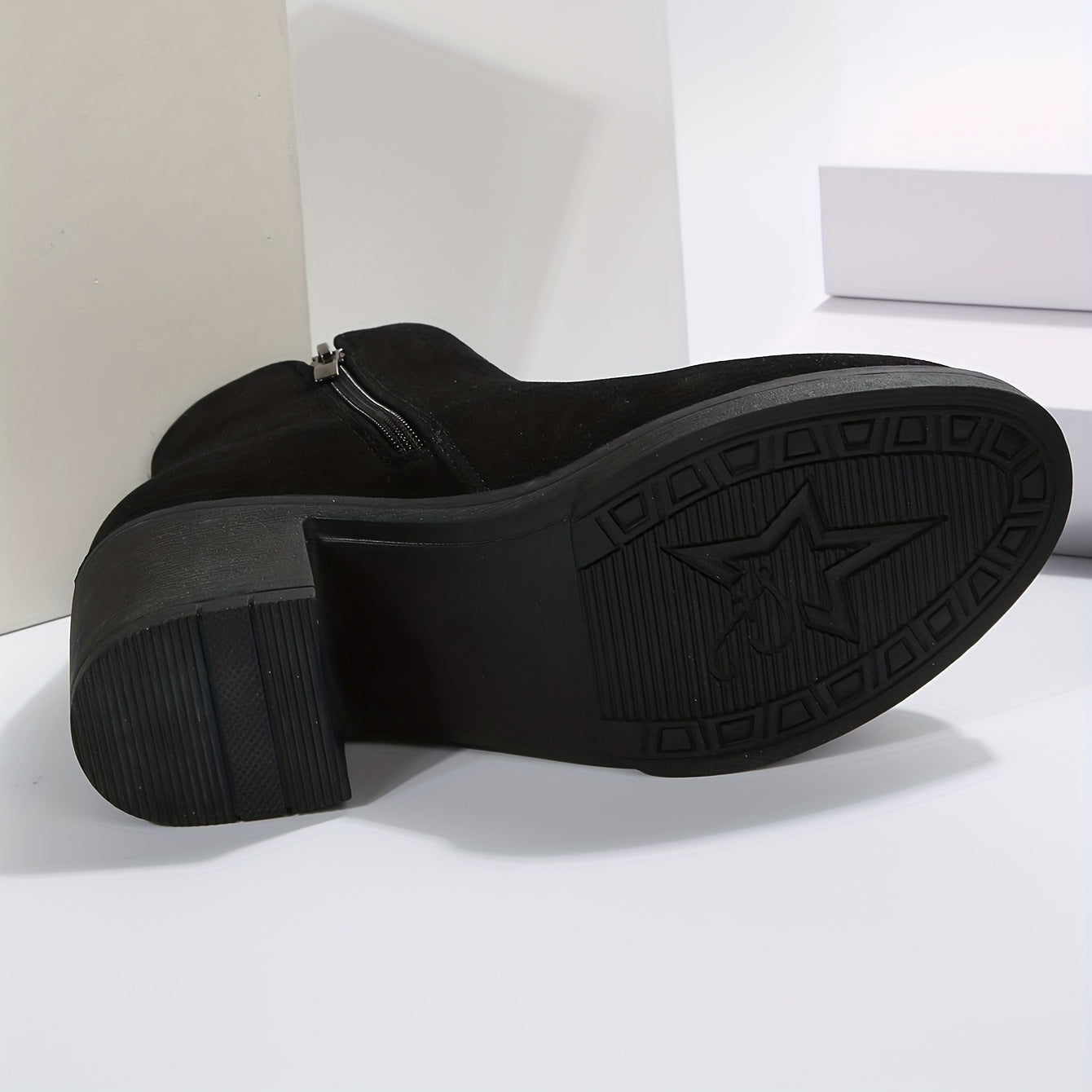 Schwarze Stiefeletten mit Blockabsatz und Reißverschluss - Mila