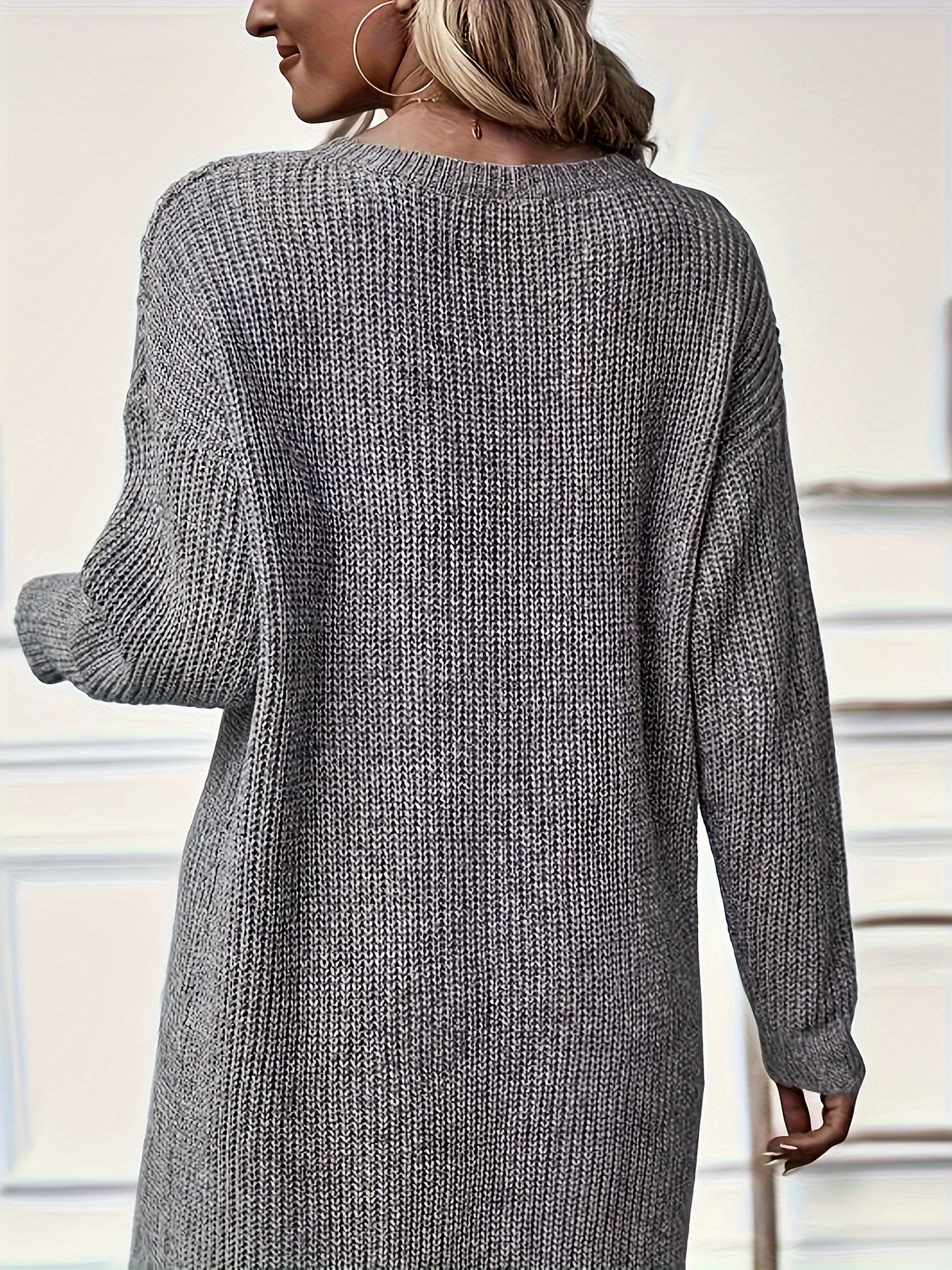 Graues Strickkleid mit asymmetrischem Saum – Lotte